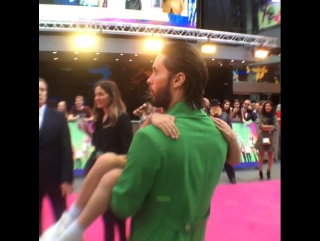 08/03/2016 • jared with fans at the premiere of "suicide squad" | london, england